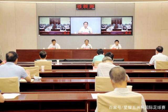 心态积极！法比奥伤后首次亮相分享拄拐照片并呼吁共战冠军